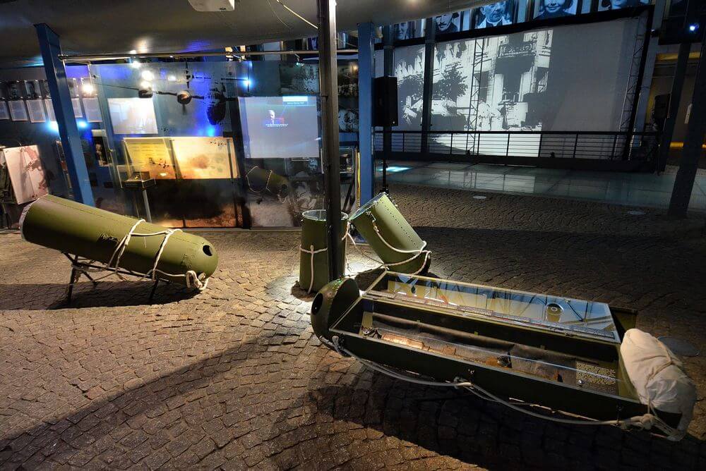 Sala pod Liberatorem, Muzeum Powstania Warszawskiego