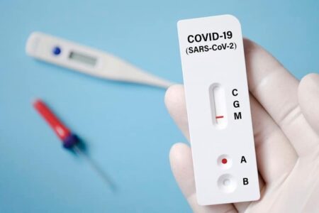 Szybki test antygenowy na COVID-19 – jak działa? szybki test antygenowy na covid-19