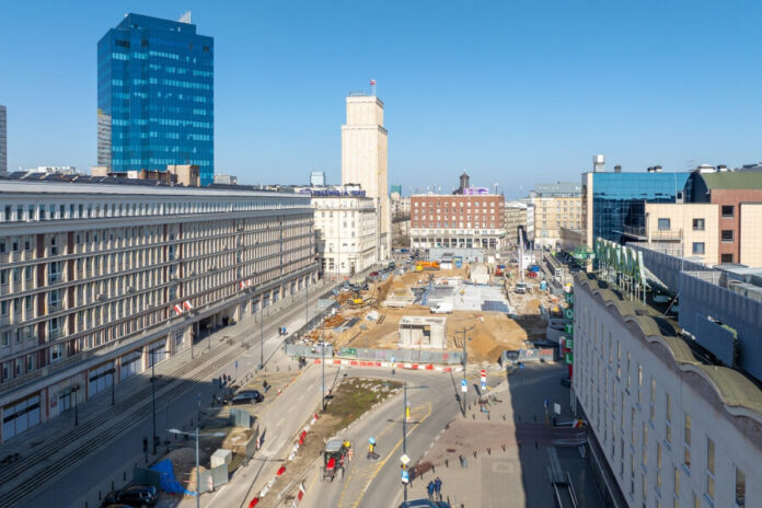 Parking na placu Powstańców Warszawy_03_fot. C. Warś UM Warszawa