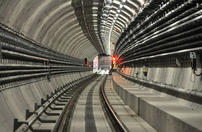 schrony w Warszawie - metro warszawskie