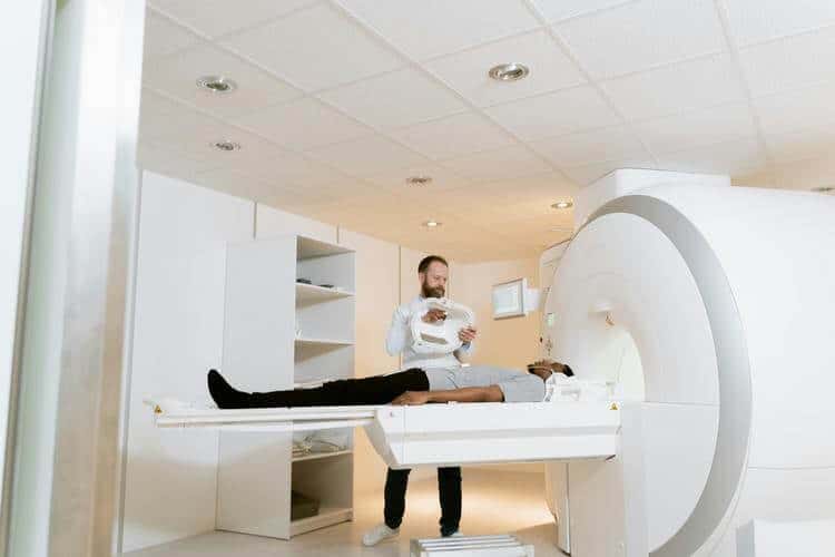 rezonansmagnetyczny-precyzyjna diagnostyka