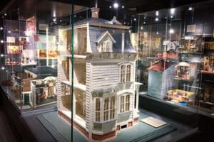 Muzeum Domków Lalek, Gier i Zabawek Warszawa