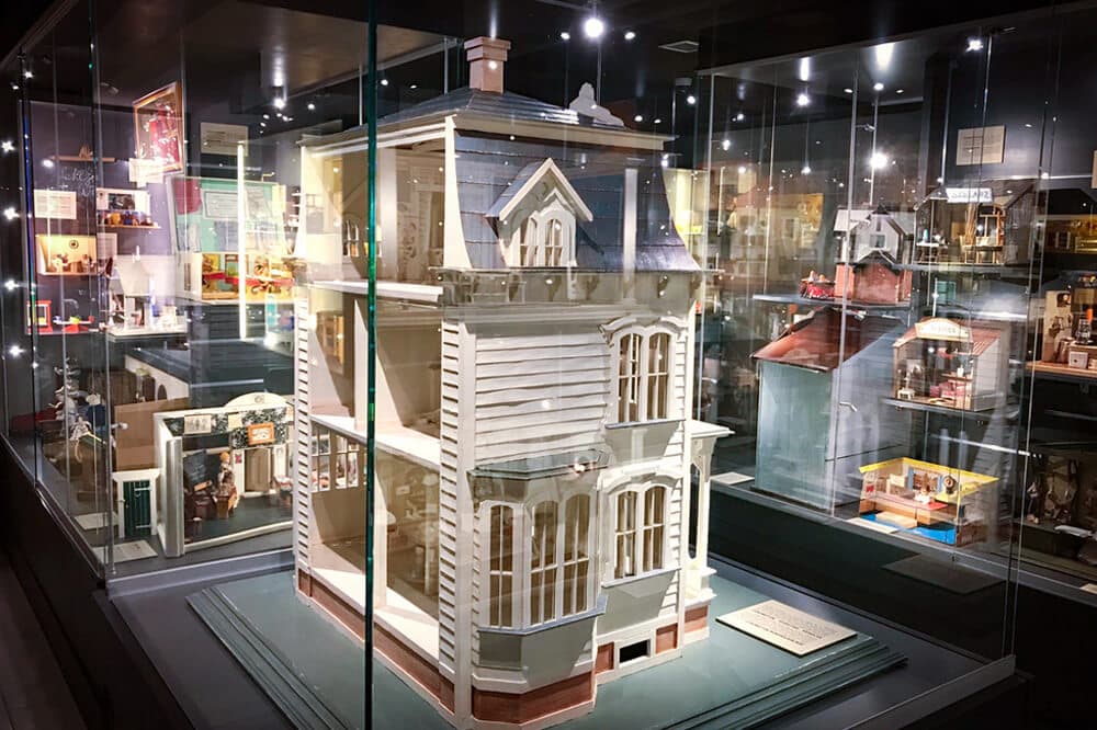 Muzeum Domków Lalek, Gier i Zabawek Warszawa