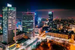 Widok z Pałacu Kultury Warszawa nocą