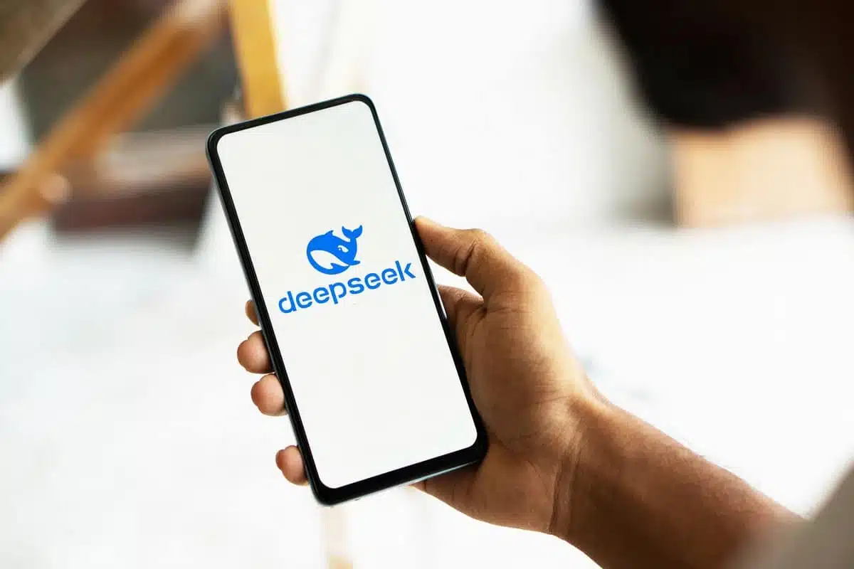 DeepSeek chatbot - aplikacja AI