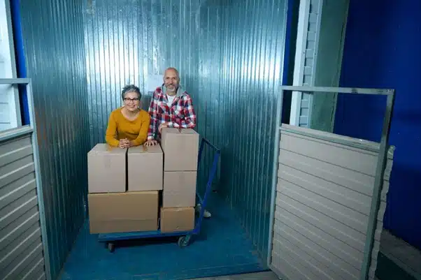 Co w magazynie warto zautomatyzować, magazyny prowadzone automatycznie i laserowo agv