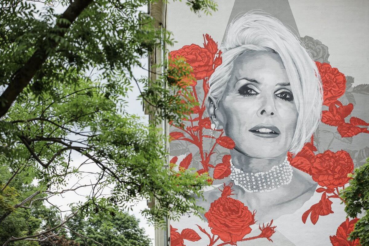 Jak zwiedzać Warszawę za darmo – Murale w Warszawie