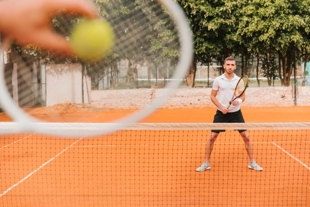 Nauka gry w tenisa w Warszawie – TOP szkoły i akademie tenisa Nauka gry w tenisa w Warszawie – TOP szkoły i akademie tenisa
