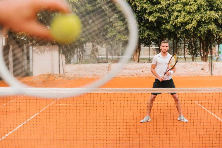 Nauka gry w tenisa w Warszawie – TOP szkoły i akademie tenisa