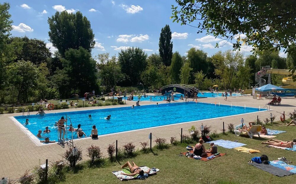 Park Szczęśliwicki w Warszawie - basen