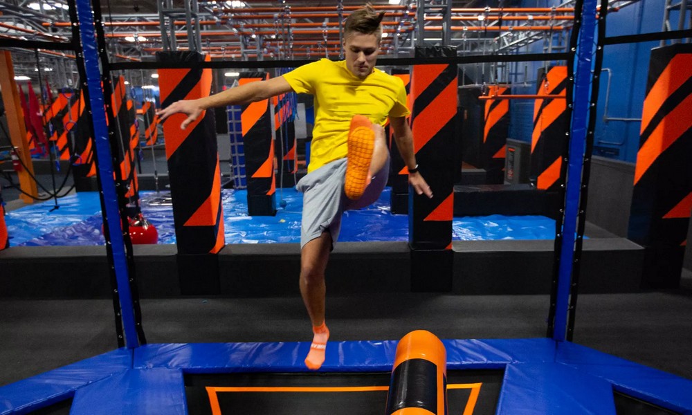 Parki trampolin w Warszawie - przewodnik po najlepszych parkach trampolin w Warszawie