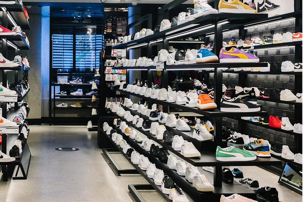 Sneaker store Warszawa – TOP sklepy premium, outlety i vintage sneakers