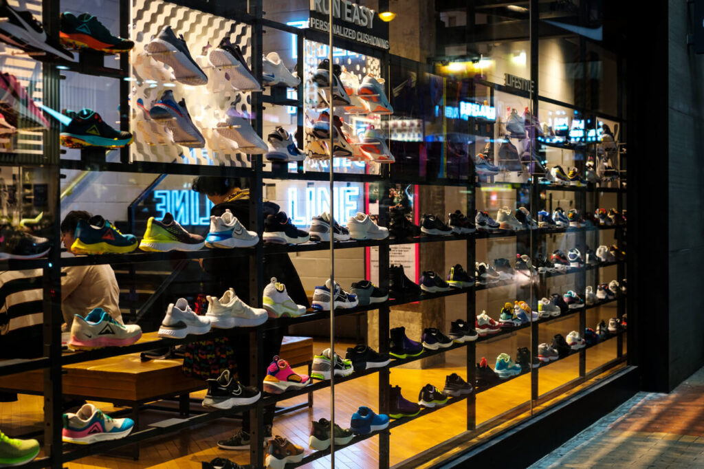 Sneaker store Warszawa – najlepsze sklepy ze sneakersami w Warszawie