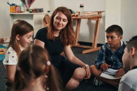 Coraz więcej uczniów z zagranicy w polskiej szkole. Jak zostać nauczycielem bądź lektorem języka polskiego jako obcego? Coraz więcej uczniów z zagranicy w polskiej szkole