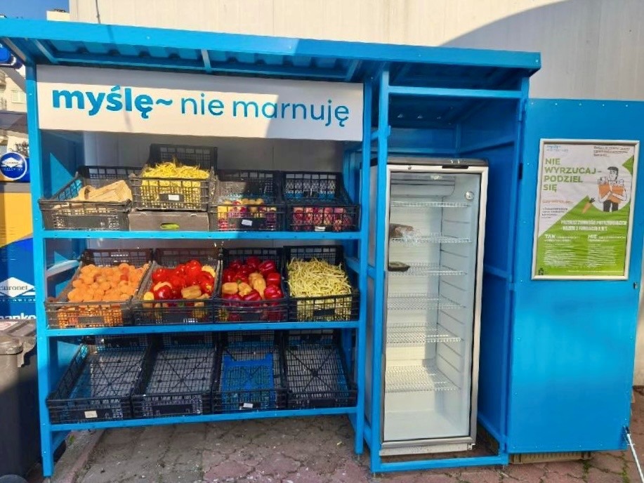 Warszawskie targowiska ratują żywność – ponad 14 ton uratowanych dzięki zbiórkom Wydarzenia Warszawa - wiadomości z ostatniej chwili