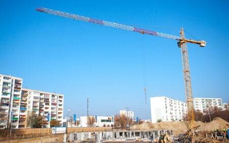 Żurawie wieżowe w Warszawie