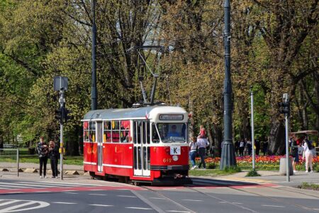 Dzień Kobiet w Warszawie: zabytkowy tramwaj linii K wyjedzie na ulice tramwaj-linii-K_fot.-Tramwaje-Warszawskie